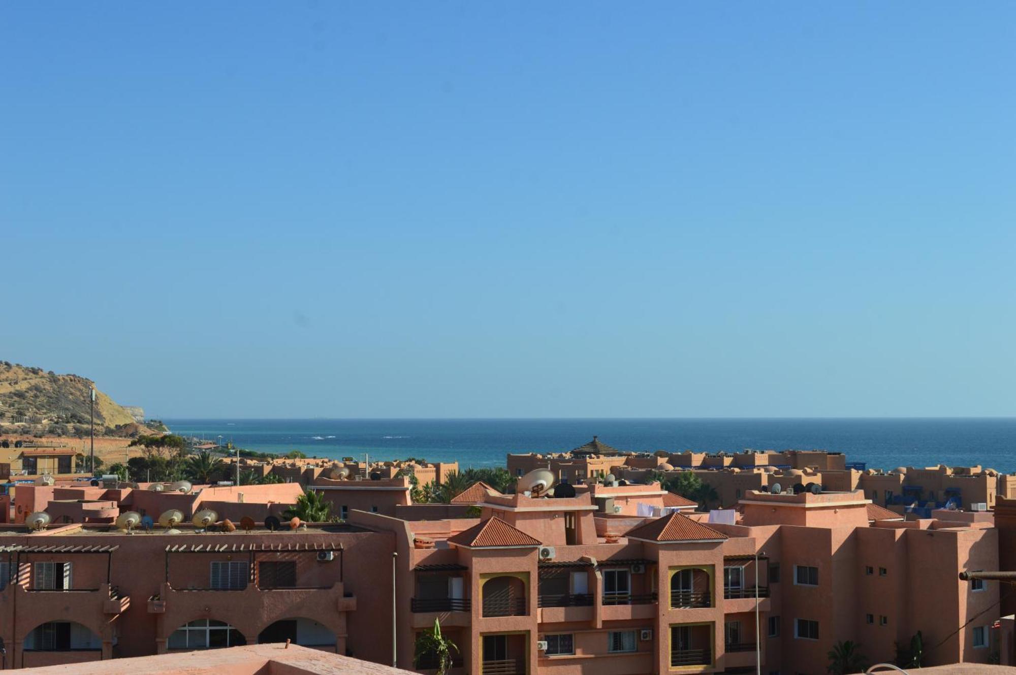 Pearl Surf Camp Morocco Hotel Imi Ouaddar Екстериор снимка